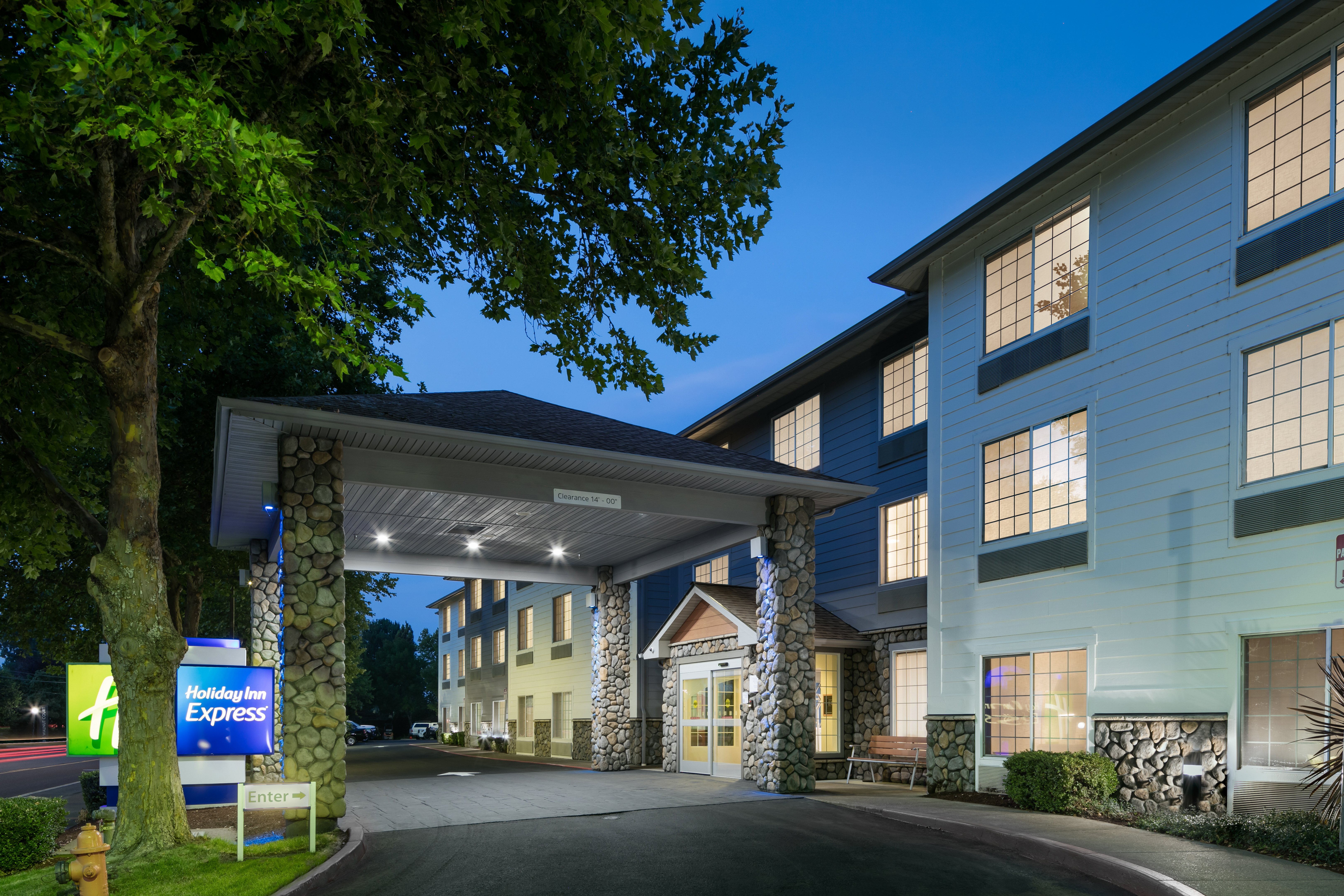holiday inn express corvallis on the river by ihg