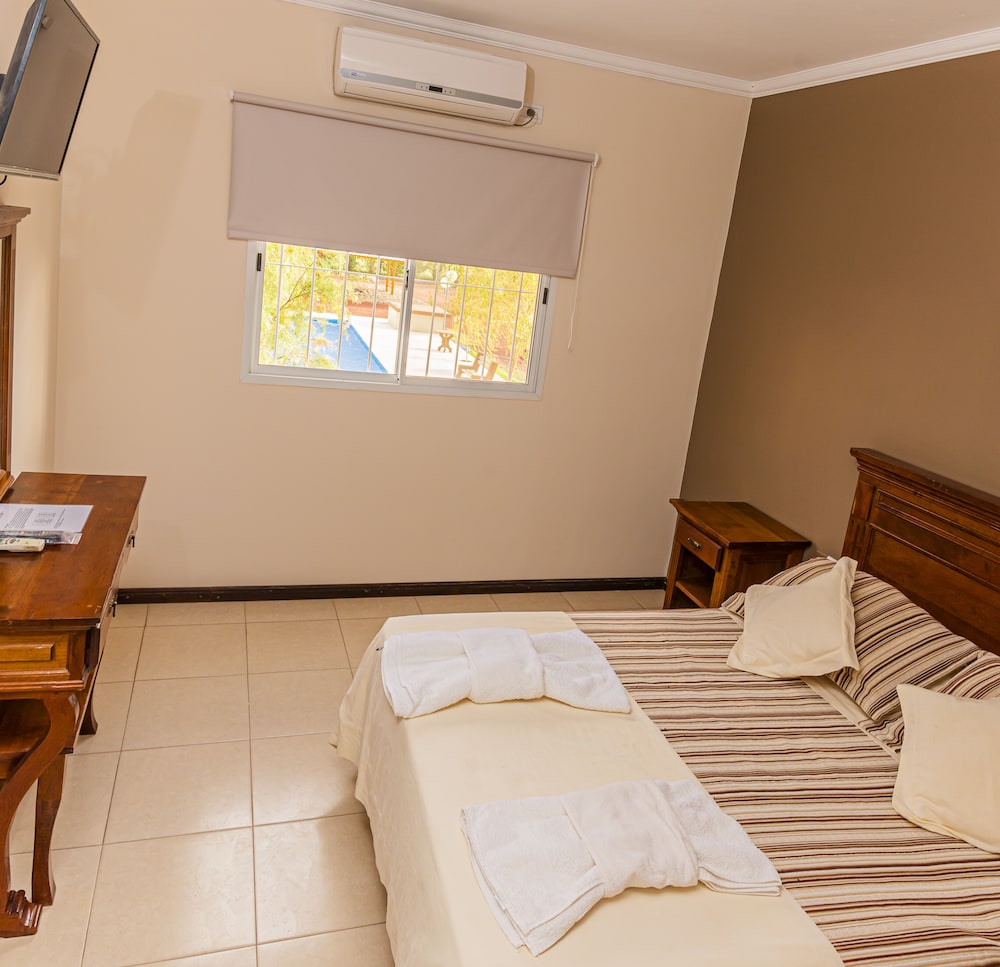 hotel cuesta de miranda