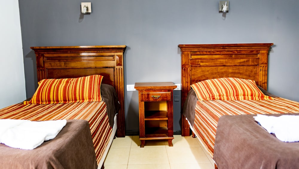 hotel cuesta de miranda