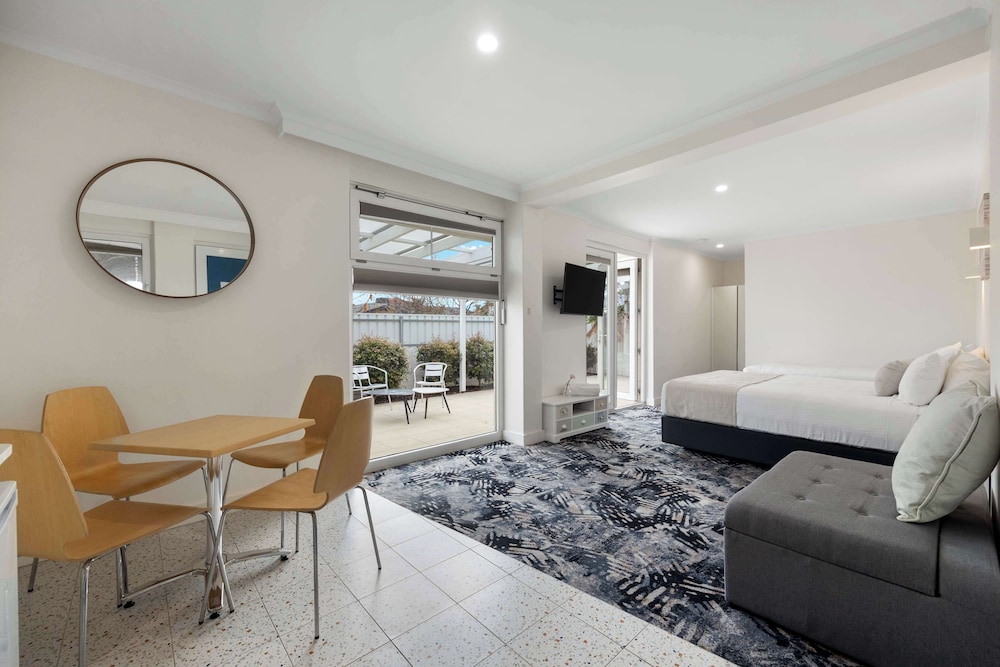 best western adelaide airport