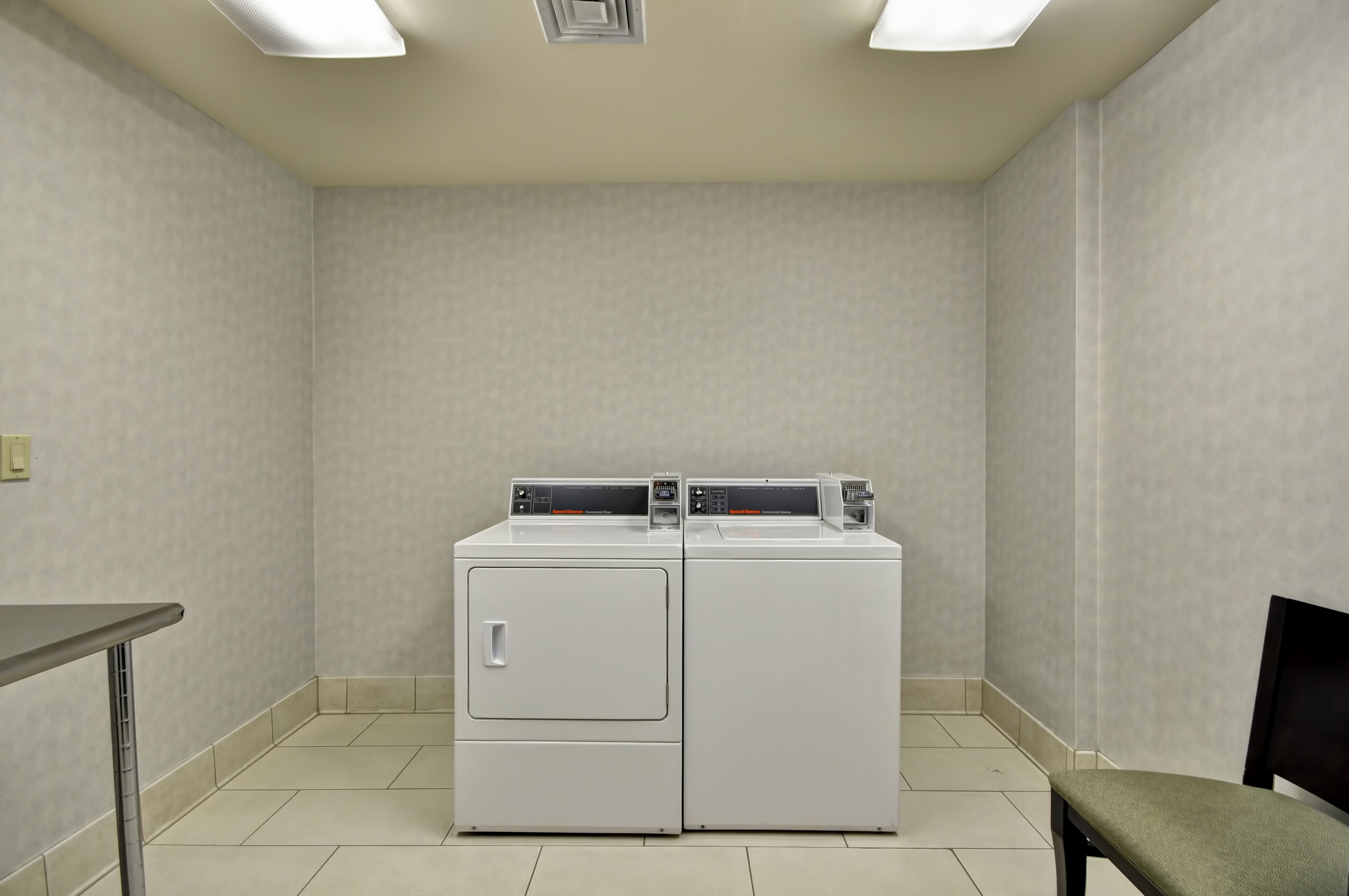 holiday inn express romulus detroit airport by ihg