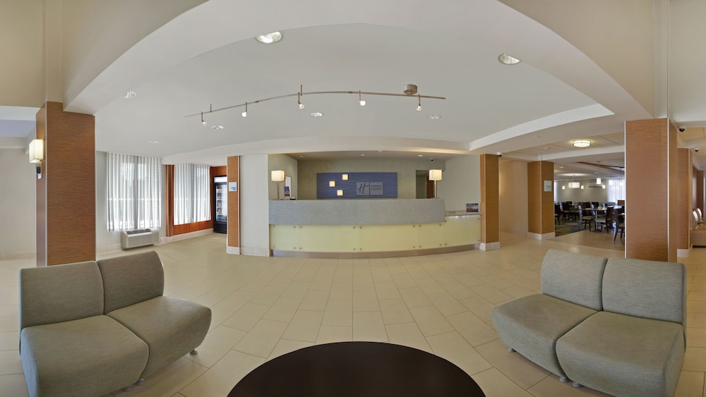 holiday inn express romulus detroit airport by ihg