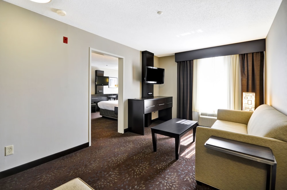 holiday inn express romulus detroit airport by ihg