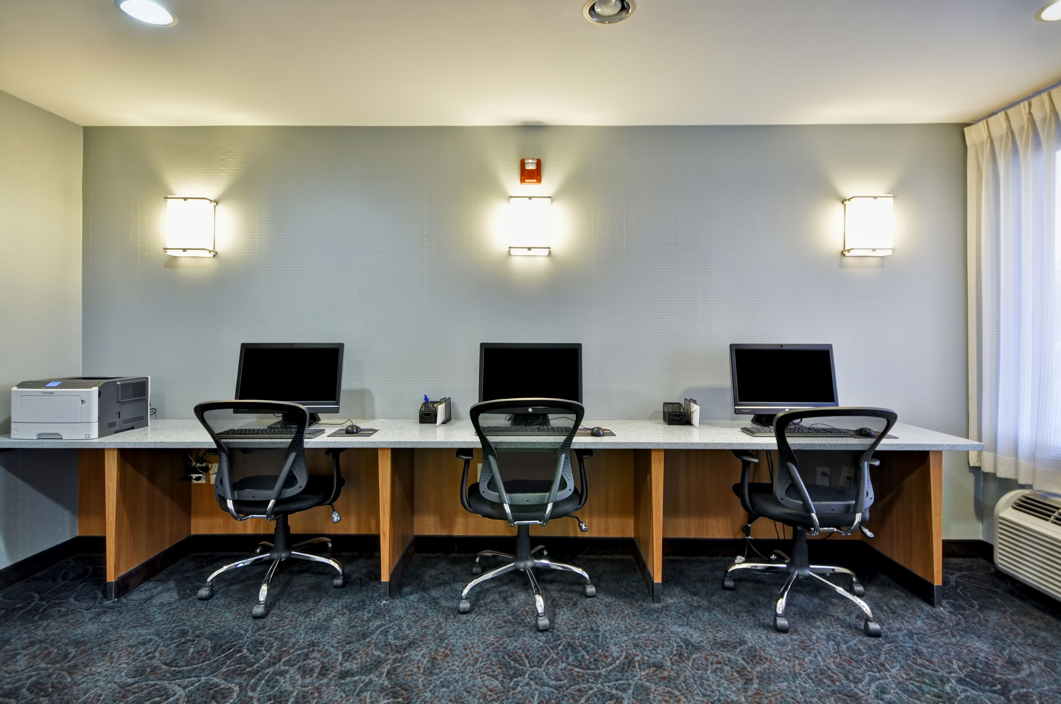 holiday inn express romulus detroit airport by ihg