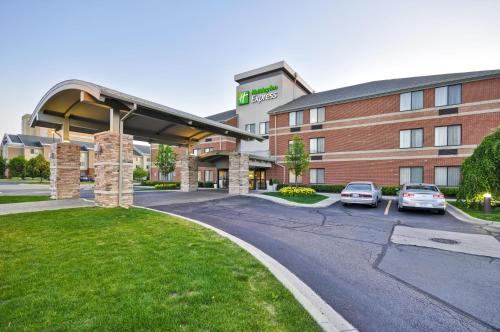 holiday inn express romulus detroit airport by ihg