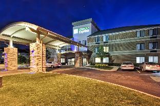 holiday inn express romulus detroit airport by ihg
