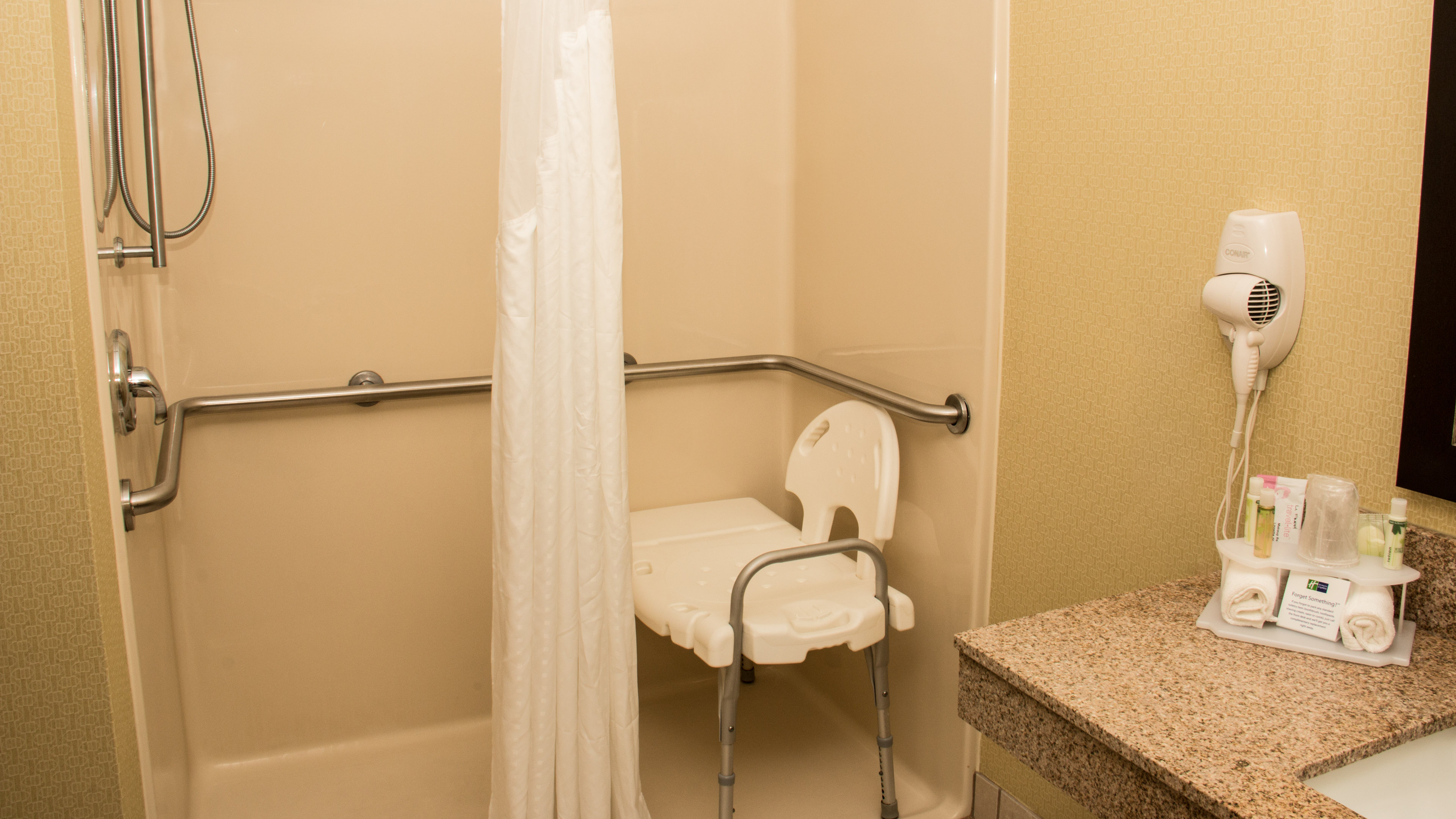 holiday inn express hotel and suites saginaw by ihg