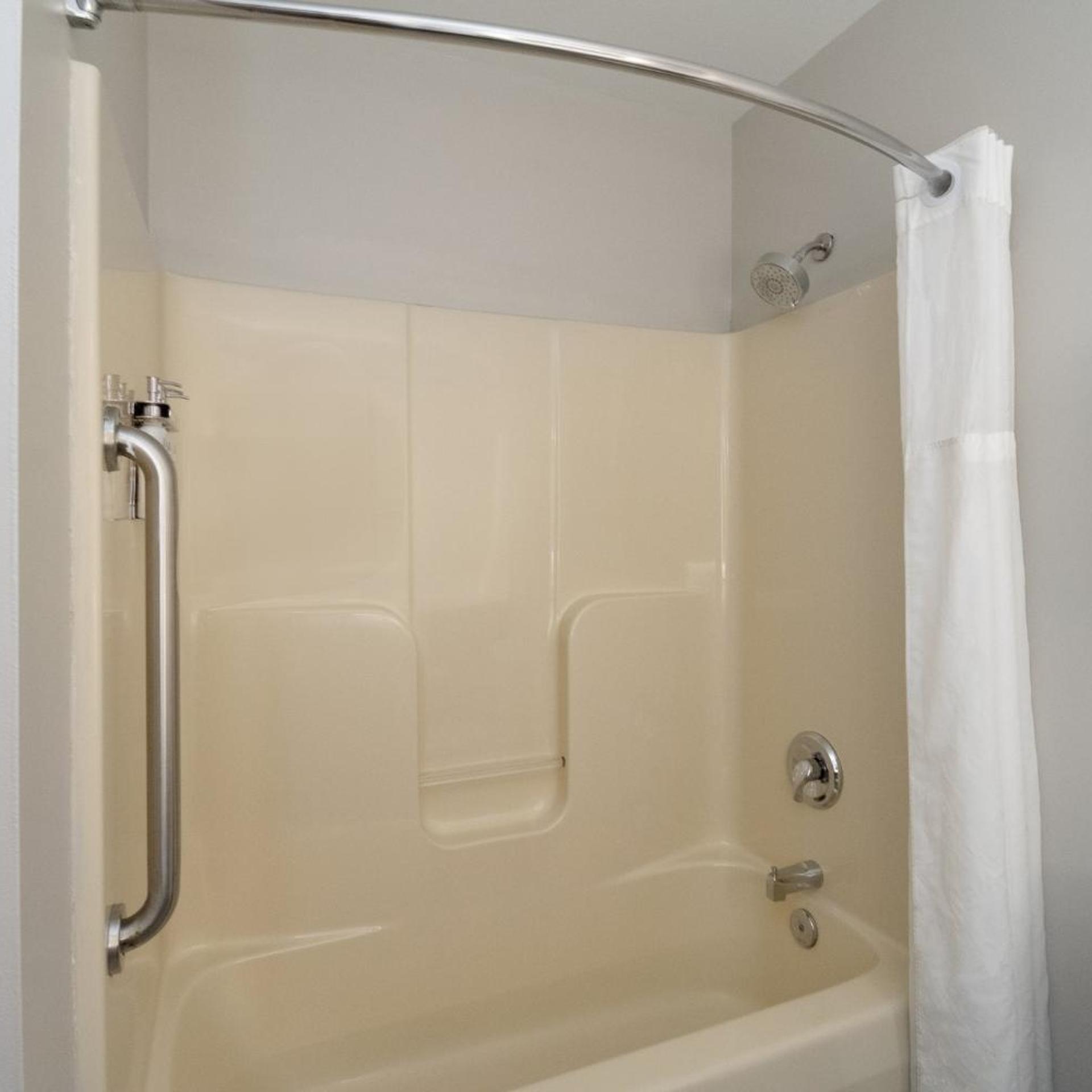 holiday inn express hotel and suites saginaw by ihg