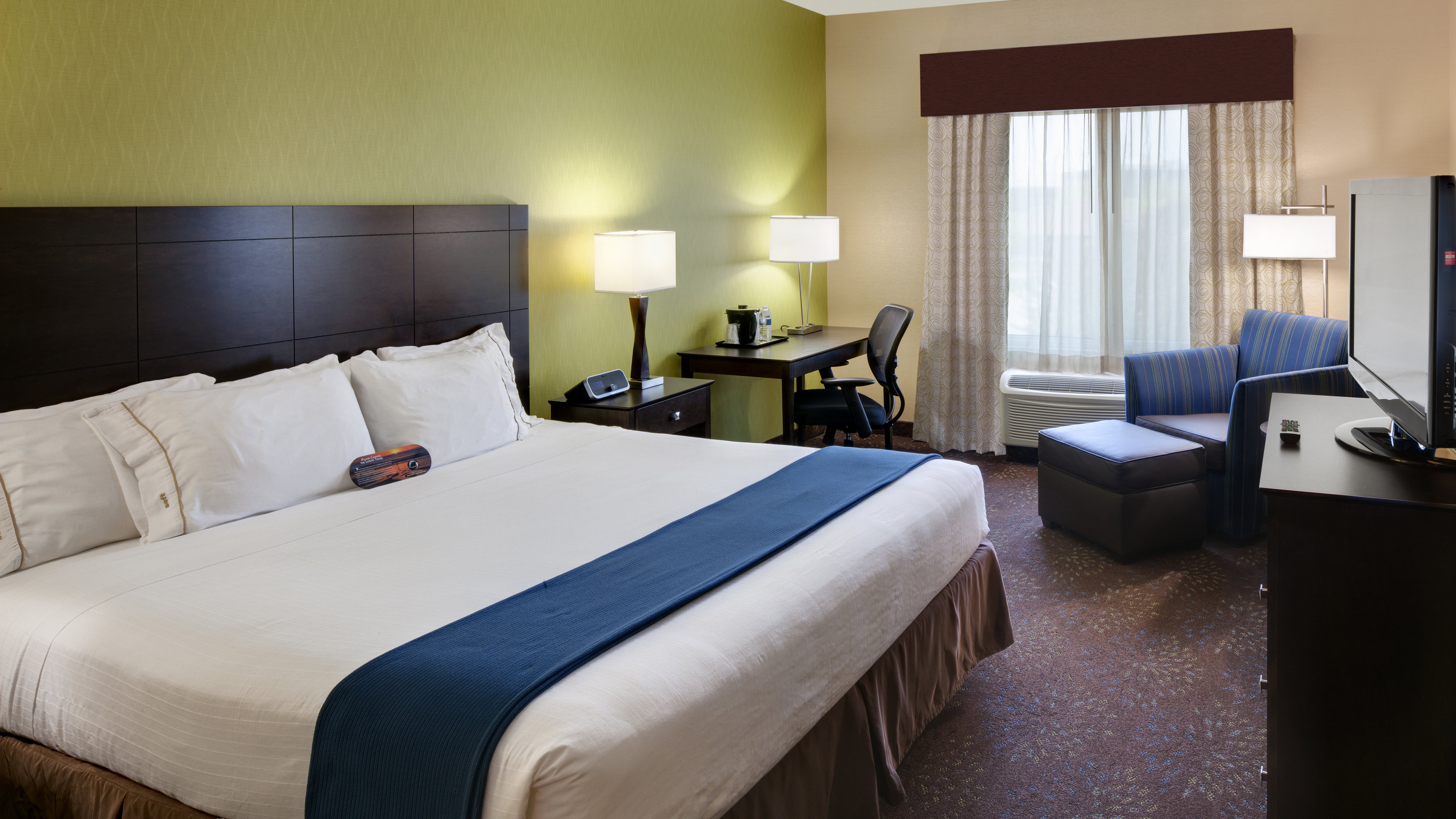 holiday inn express hotel and suites saginaw by ihg