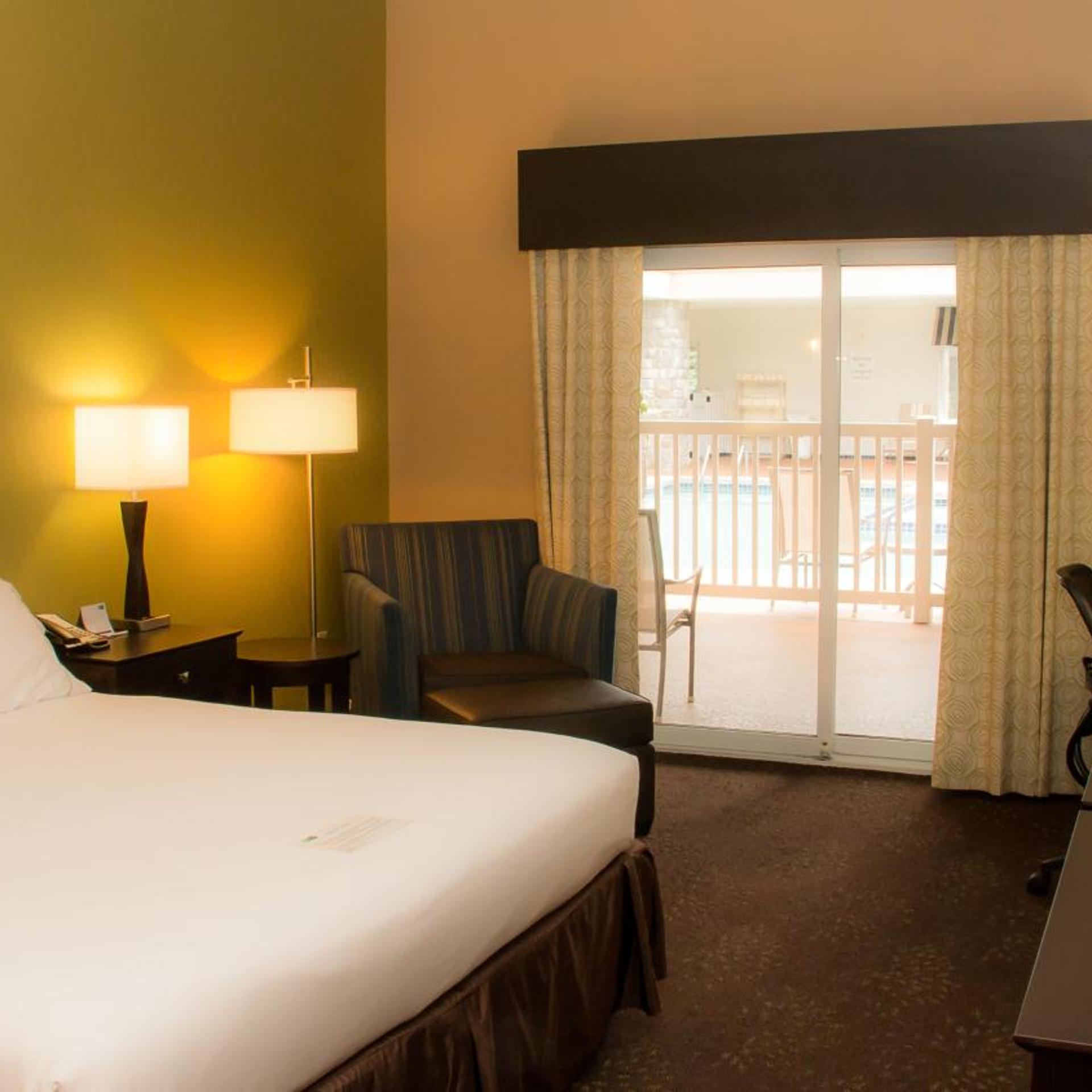 holiday inn express hotel and suites saginaw by ihg