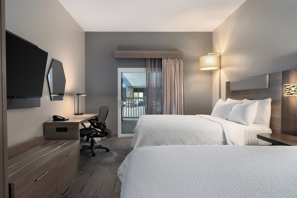 holiday inn express hotel and suites saginaw by ihg
