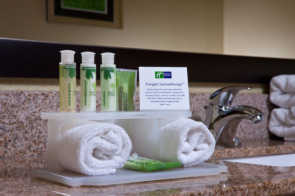holiday inn express hotel and suites saginaw by ihg