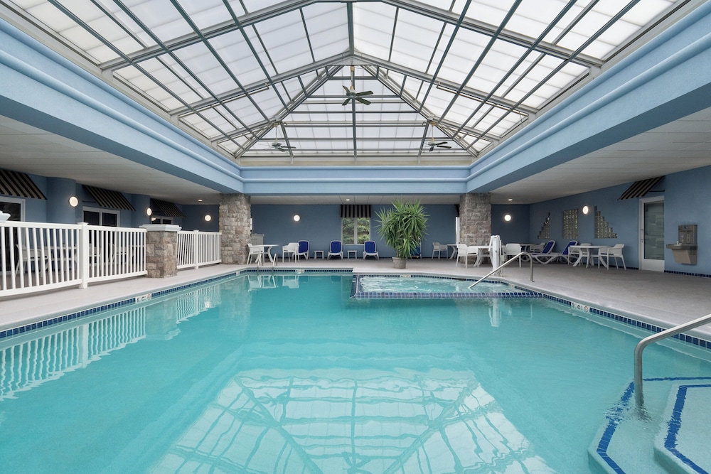 holiday inn express hotel and suites saginaw by ihg