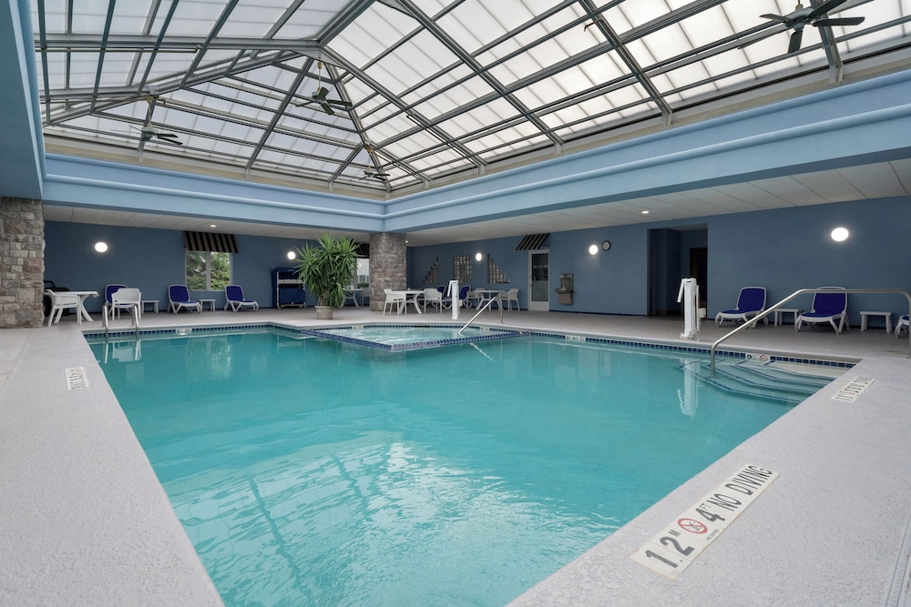 holiday inn express hotel and suites saginaw by ihg