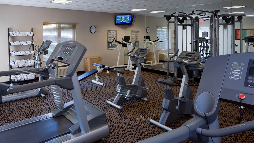 holiday inn express hotel and suites saginaw by ihg
