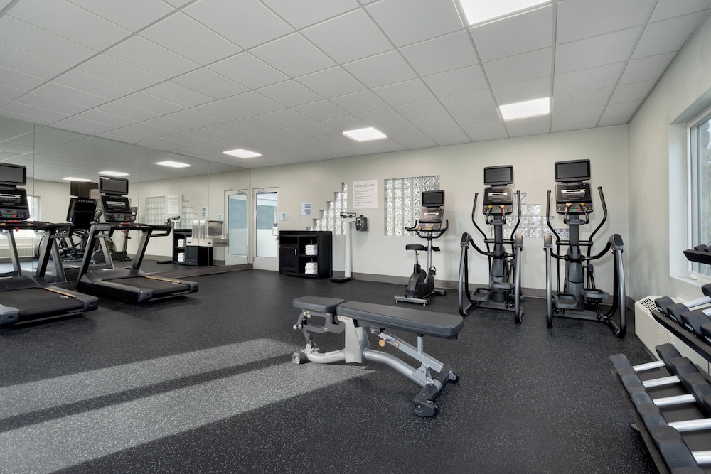 holiday inn express hotel and suites saginaw by ihg