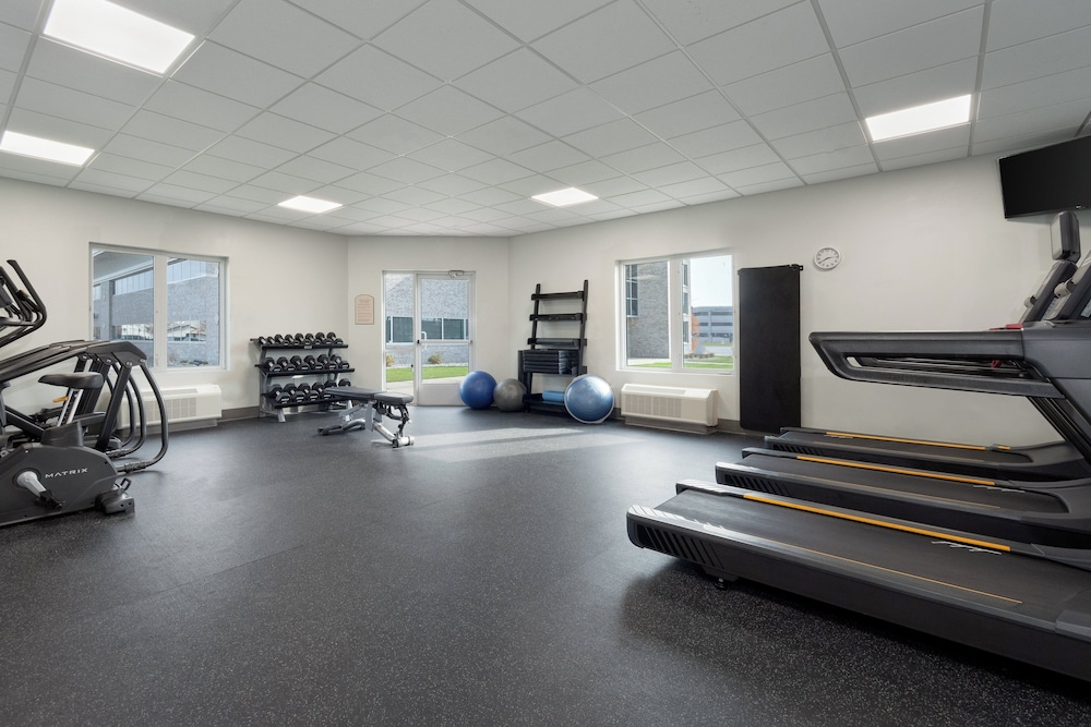 holiday inn express hotel and suites saginaw by ihg