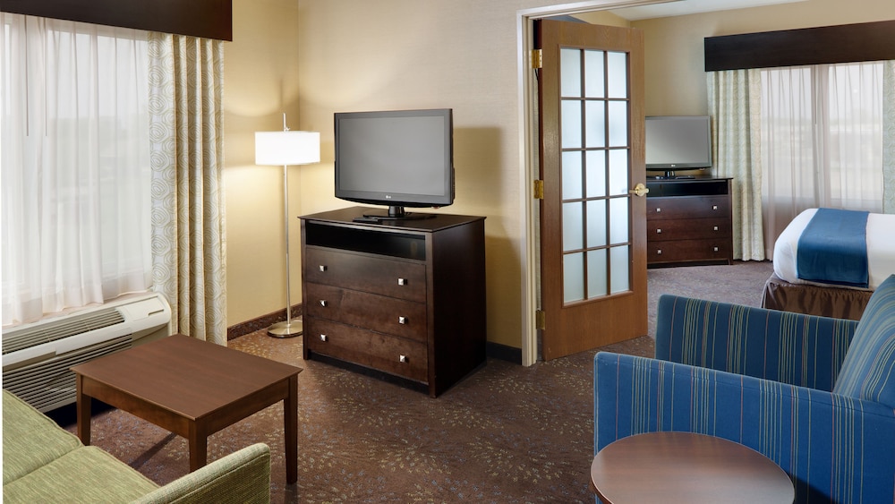 holiday inn express hotel and suites saginaw by ihg