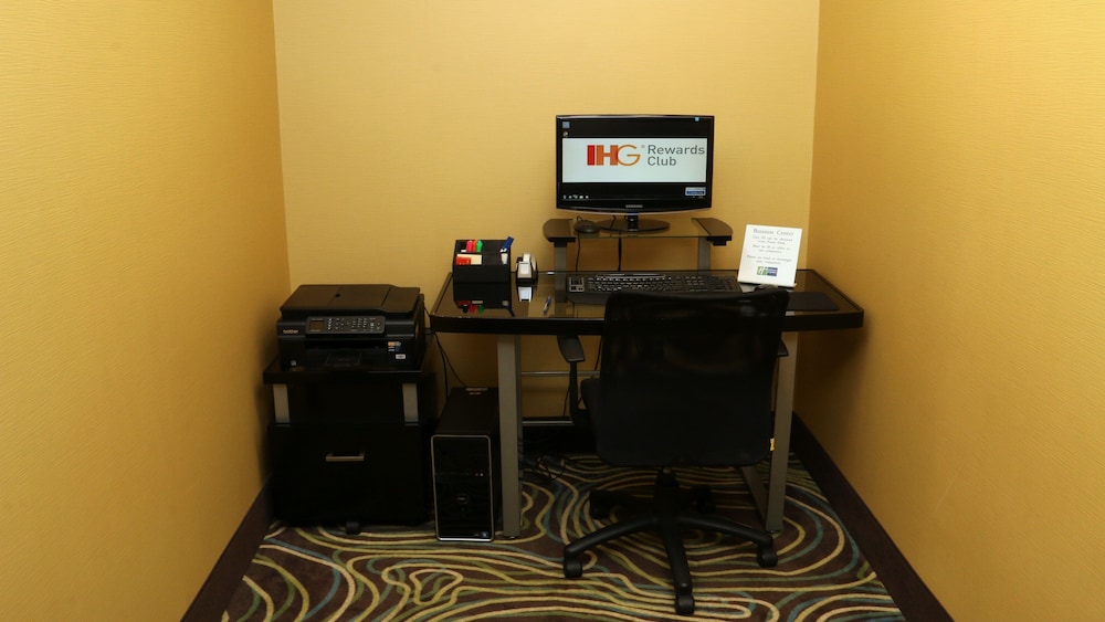 holiday inn express hotel and suites saginaw by ihg