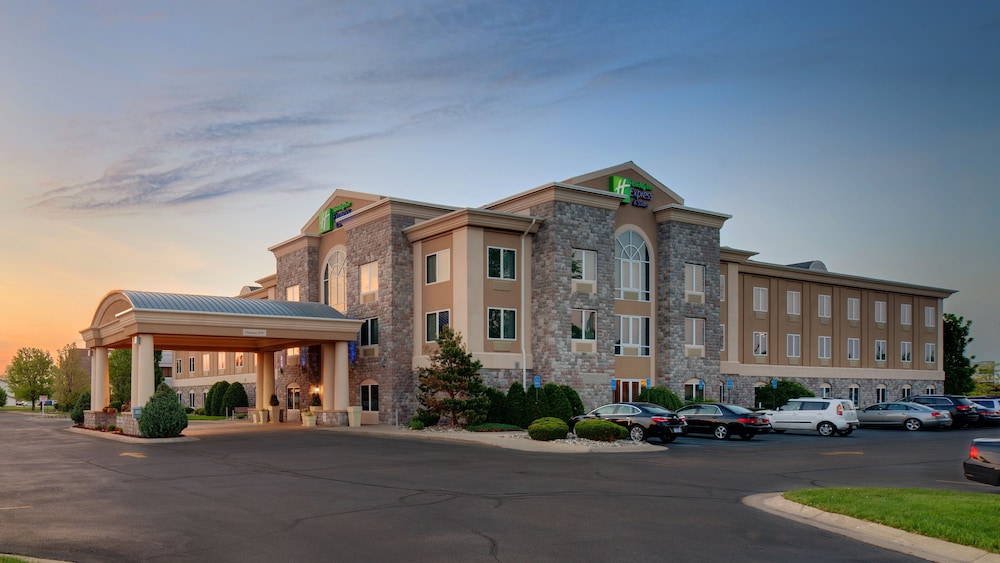 holiday inn express hotel and suites saginaw by ihg