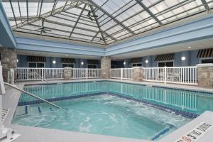 holiday inn express hotel and suites saginaw by ihg