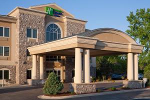 holiday inn express hotel and suites saginaw by ihg