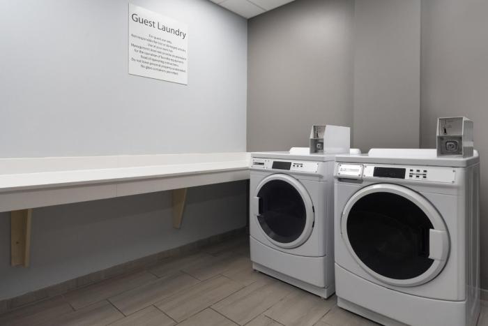 holiday inn express hotel and suites saginaw by ihg