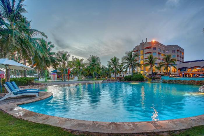 crowne plaza resort salalah by ihg