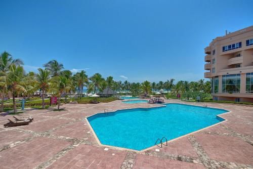 crowne plaza resort salalah by ihg