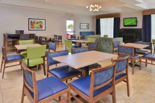 holiday inn express hotel and suites san antonio by ihg
