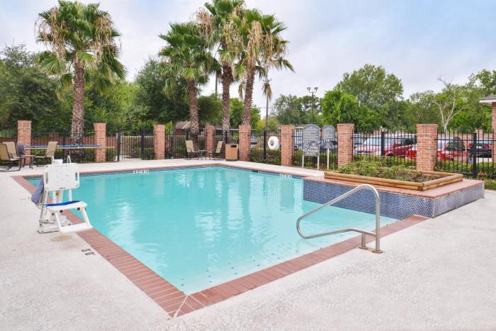 holiday inn express hotel and suites san antonio by ihg