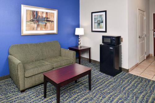 holiday inn express hotel and suites san antonio by ihg