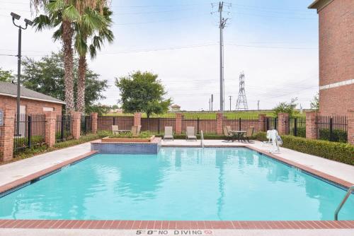 holiday inn express hotel and suites san antonio by ihg