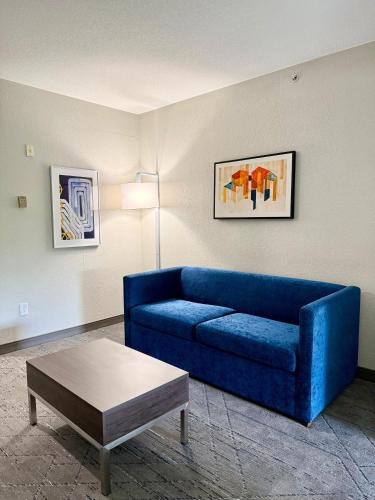holiday inn express hotel and suites san antonio by ihg