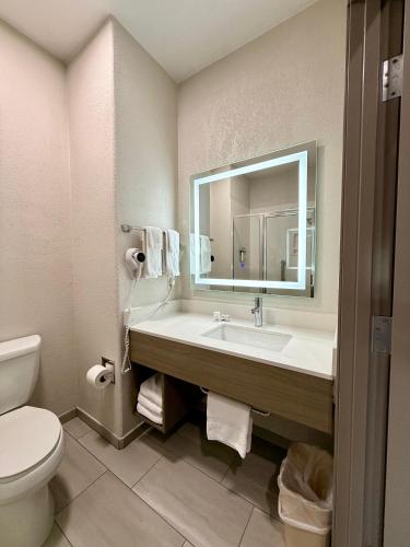holiday inn express hotel and suites san antonio by ihg
