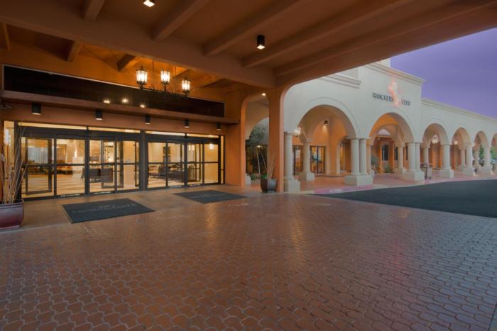crowne plaza albuquerque by ihg