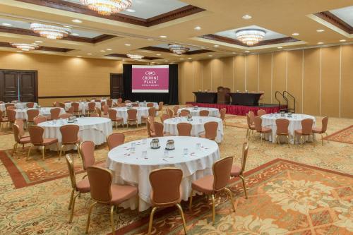 crowne plaza albuquerque by ihg