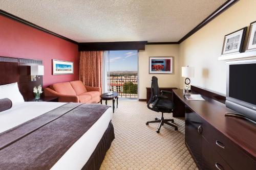 crowne plaza albuquerque by ihg