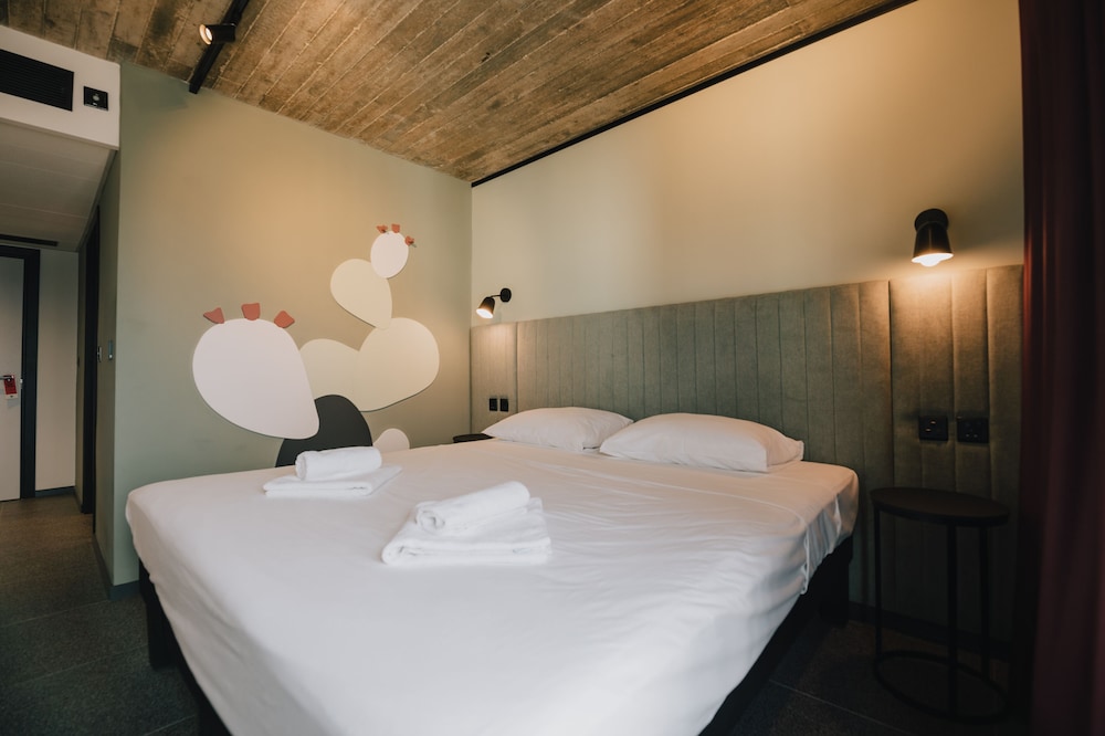 ibis styles st pauls bay malta