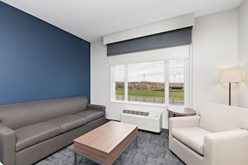 holiday inn express kansas city north parkville an ihg hotel