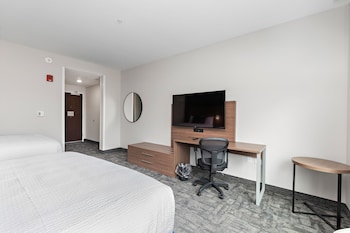 holiday inn express kansas city north parkville an ihg hotel