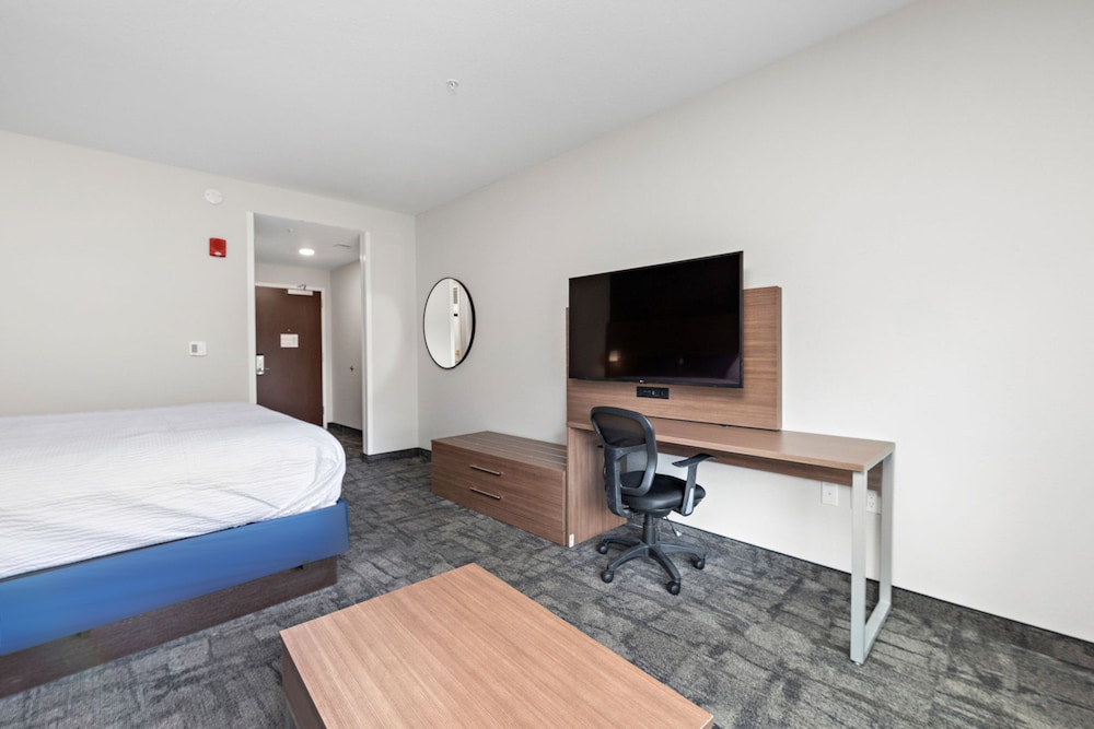 holiday inn express kansas city north parkville an ihg hotel