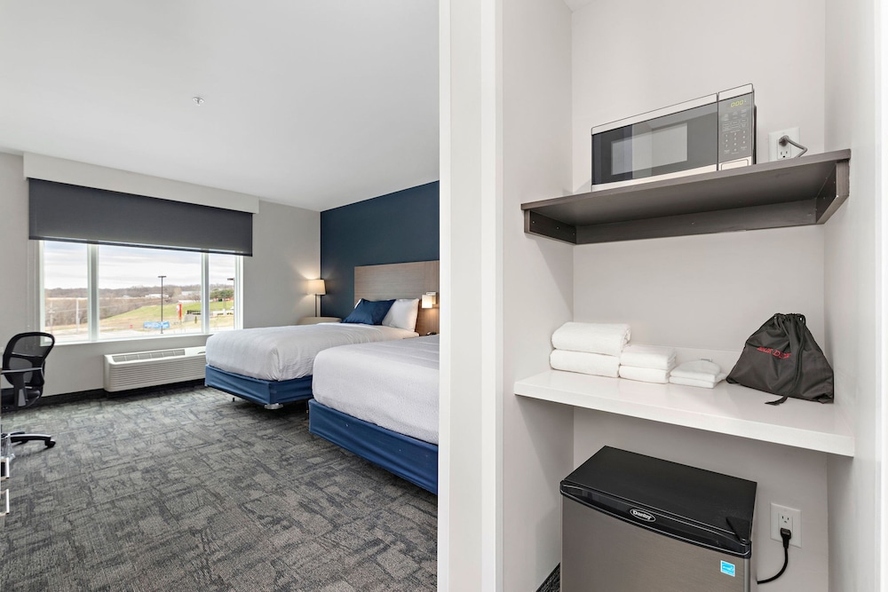 holiday inn express kansas city north parkville an ihg hotel