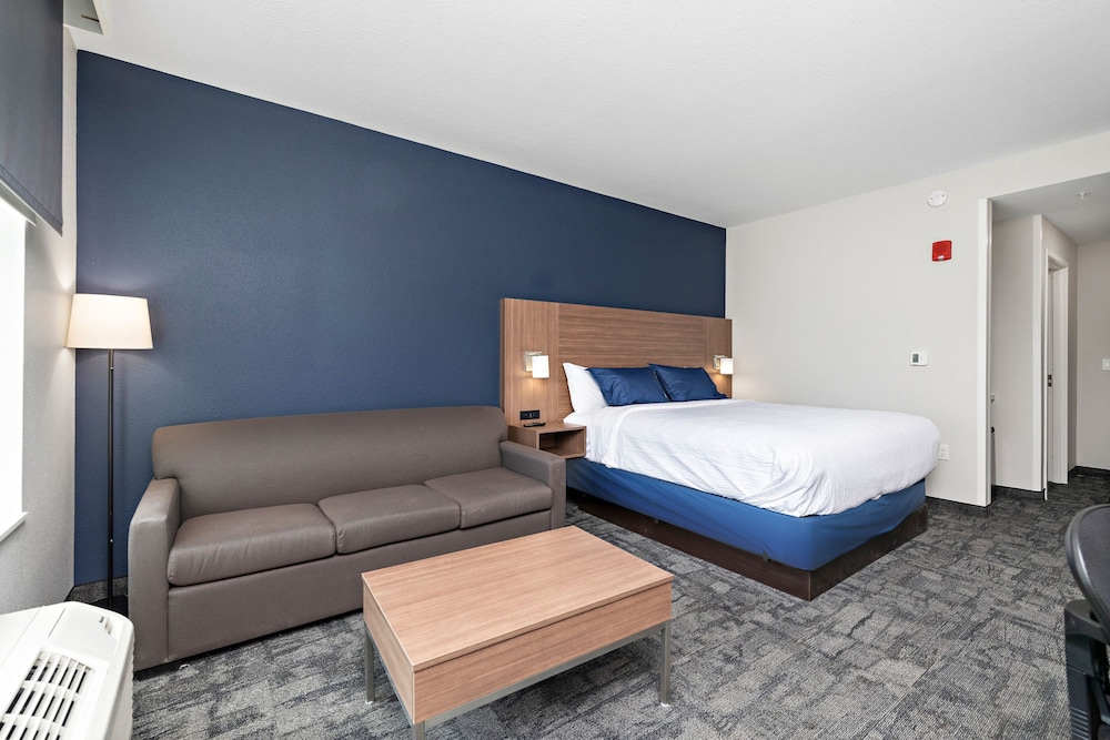 holiday inn express kansas city north parkville an ihg hotel