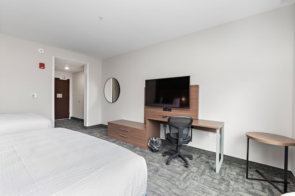 holiday inn express kansas city north parkville an ihg hotel