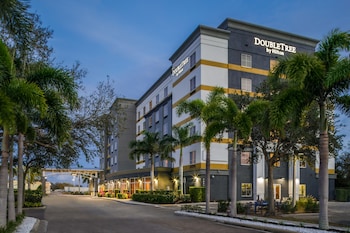 doubletree by hilton sarasota bradenton airport