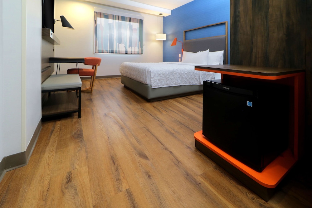 tru by hilton monterrey fundidora