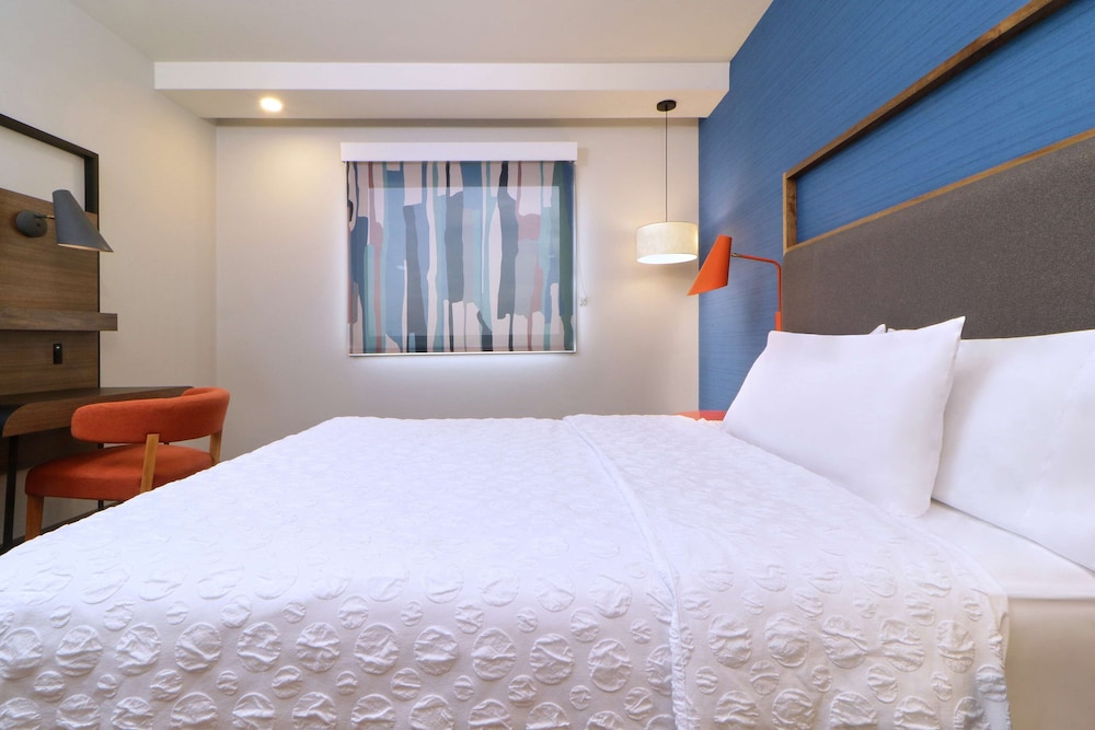 tru by hilton monterrey fundidora