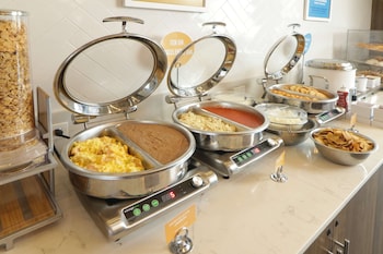 tru by hilton monterrey fundidora