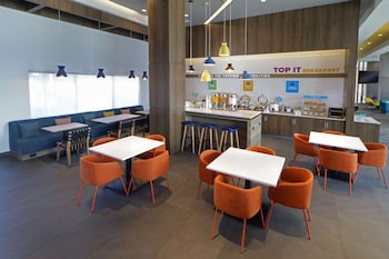 tru by hilton monterrey fundidora